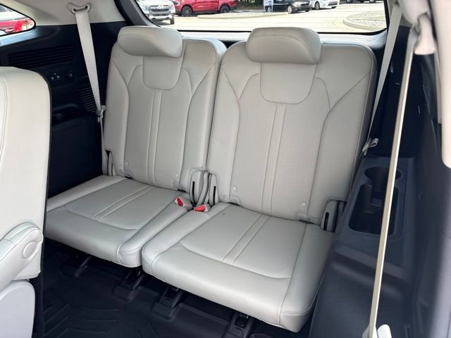Used 2022 White Kia SX image 29
