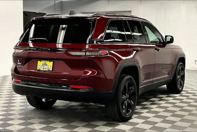 2025 Jeep Grand Cherokee Altitude - Photo 13