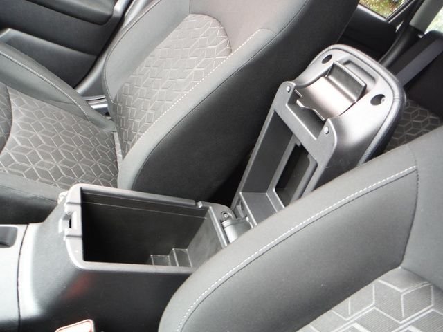 Used 2023  Mitsubishi  image 15