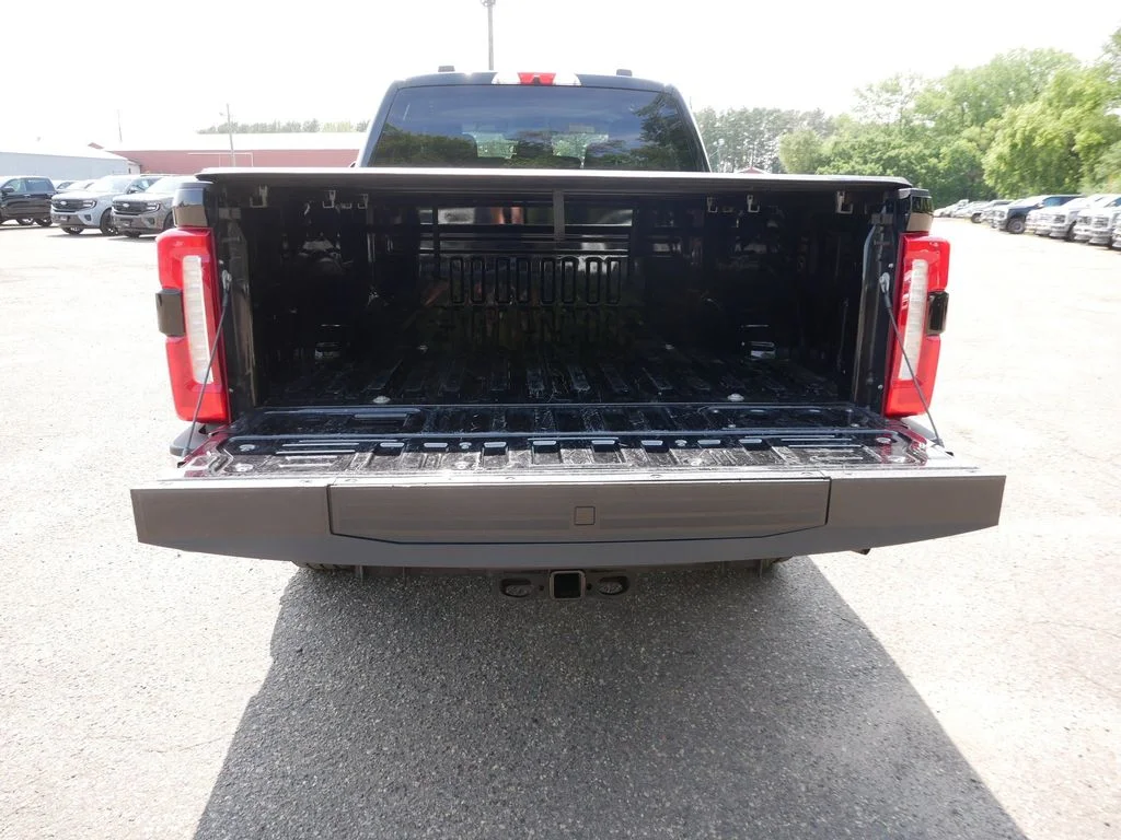 Used 2025 Black Ford XLT image 12