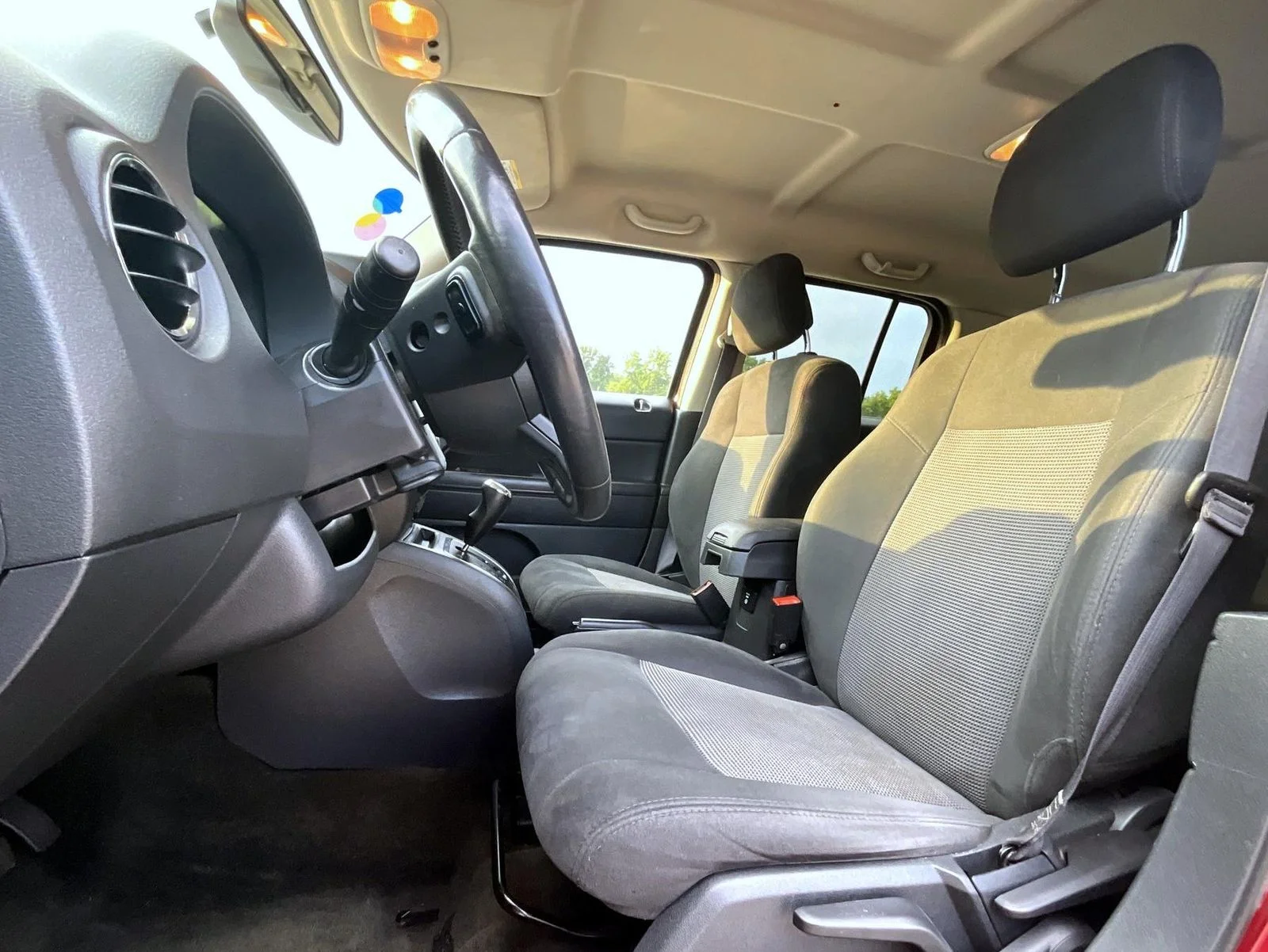 Used 2017 Red Jeep Latitude image 11
