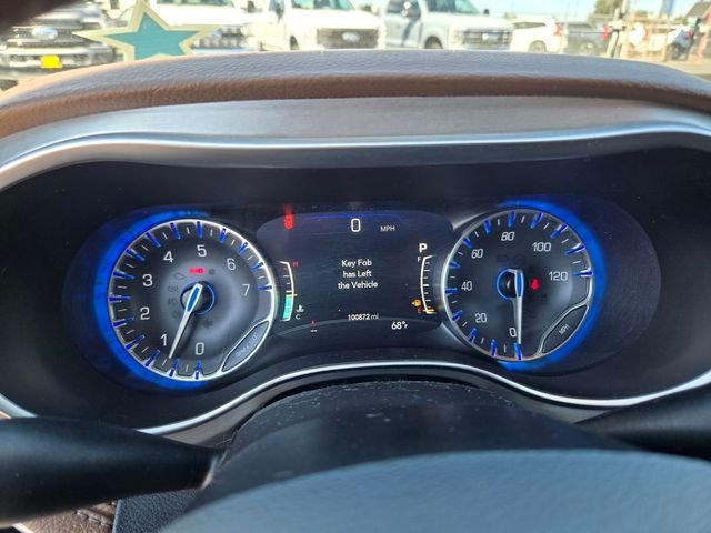 Used 2021 Silver Chrysler Limited image 18