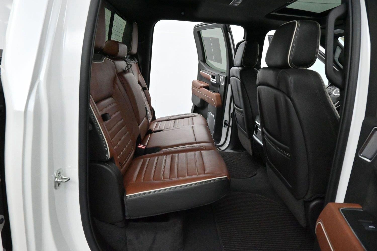 Used 2025 White Frost Tricoat GMC Denali Ultimate image 34