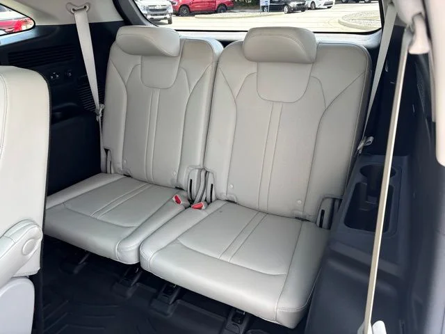 Used 2022 White Kia SX image 29