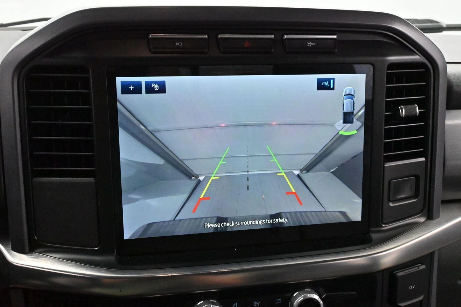 Used 2023  Ford LARIAT image 22