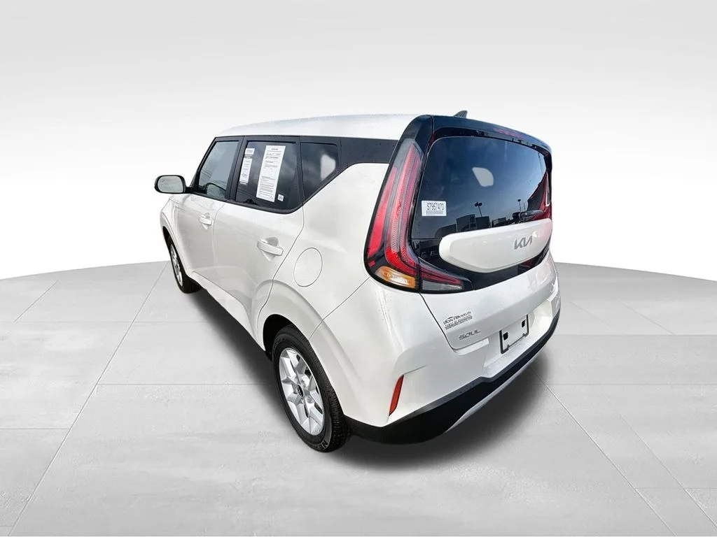 Used 2025 White Kia LX image 7