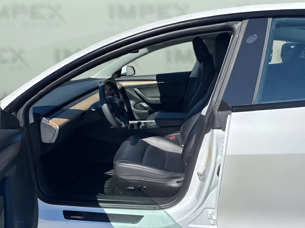 Used 2023 White Tesla Base image 9