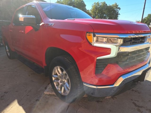 Used 2023 Red Chevrolet LT image 3