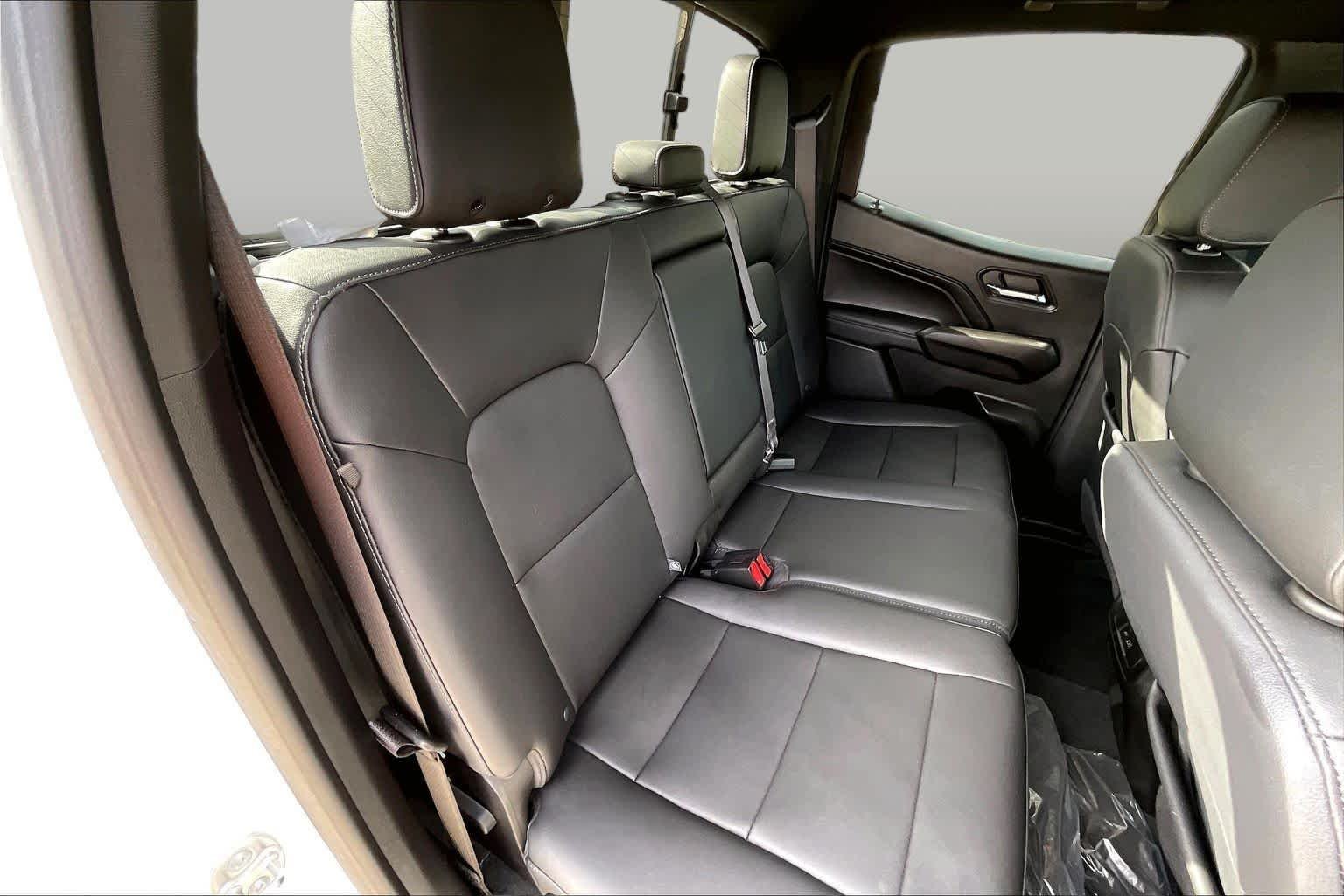 Used 2024 Summit White Chevrolet 2WD LT image 19