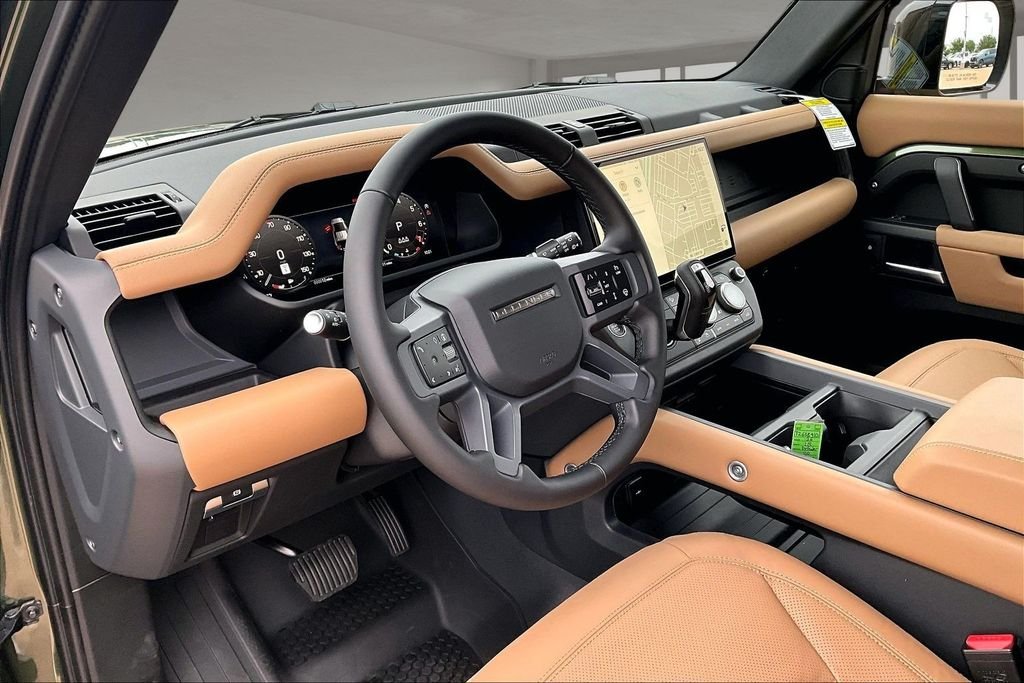 New 2026 Woolstone Green Metallic Land Rover X-Dynamic SE image 6