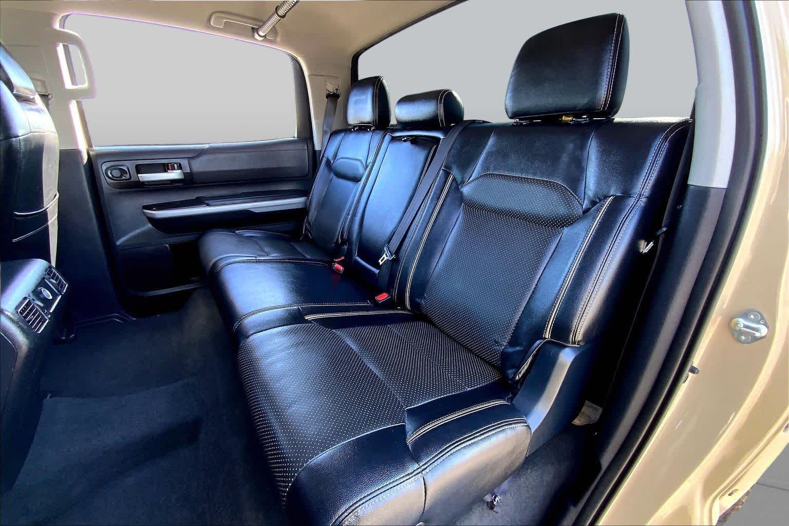 Used 2018 Quicksand Toyota SR5 image 19