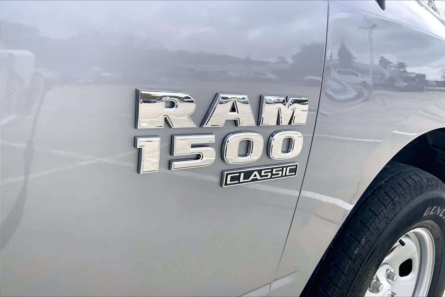 Used 2022 Billet Silver Metallic Clearcoat Ram Tradesman image 9