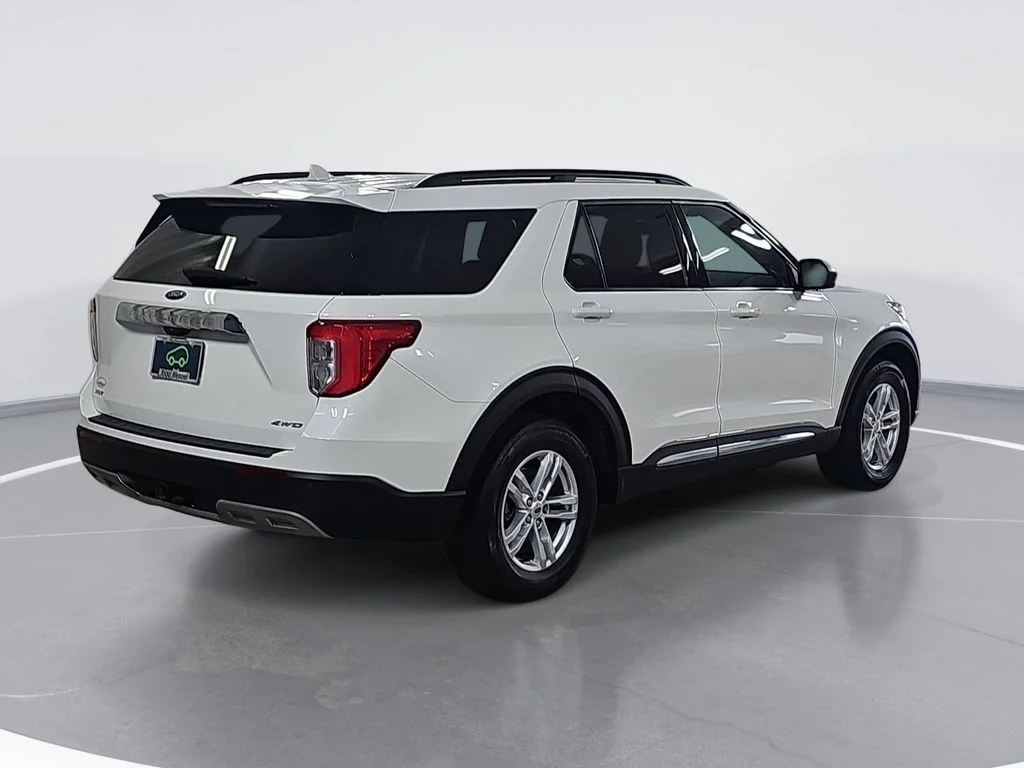 Used 2023 White Ford XLT image 3