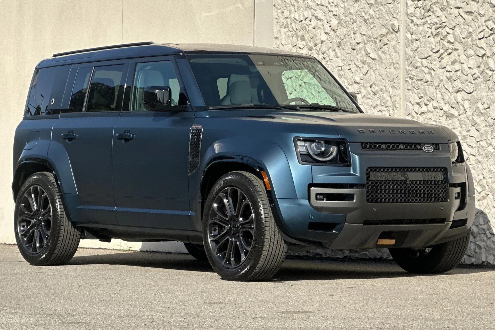 New 2026 SARGASSO BLUE Land Rover 110 P635 OCTA image 9
