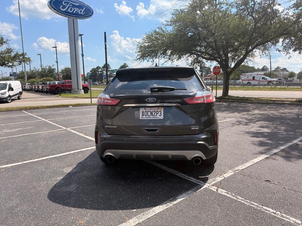 Used 2019 Gray Ford SEL image 8