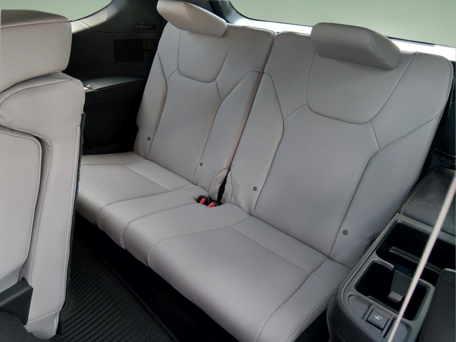 Used 2025 Wind Chill Pearl Lexus TX 350 Premium image 15