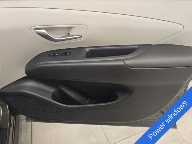 Used 2025 Green Hyundai SEL image 11