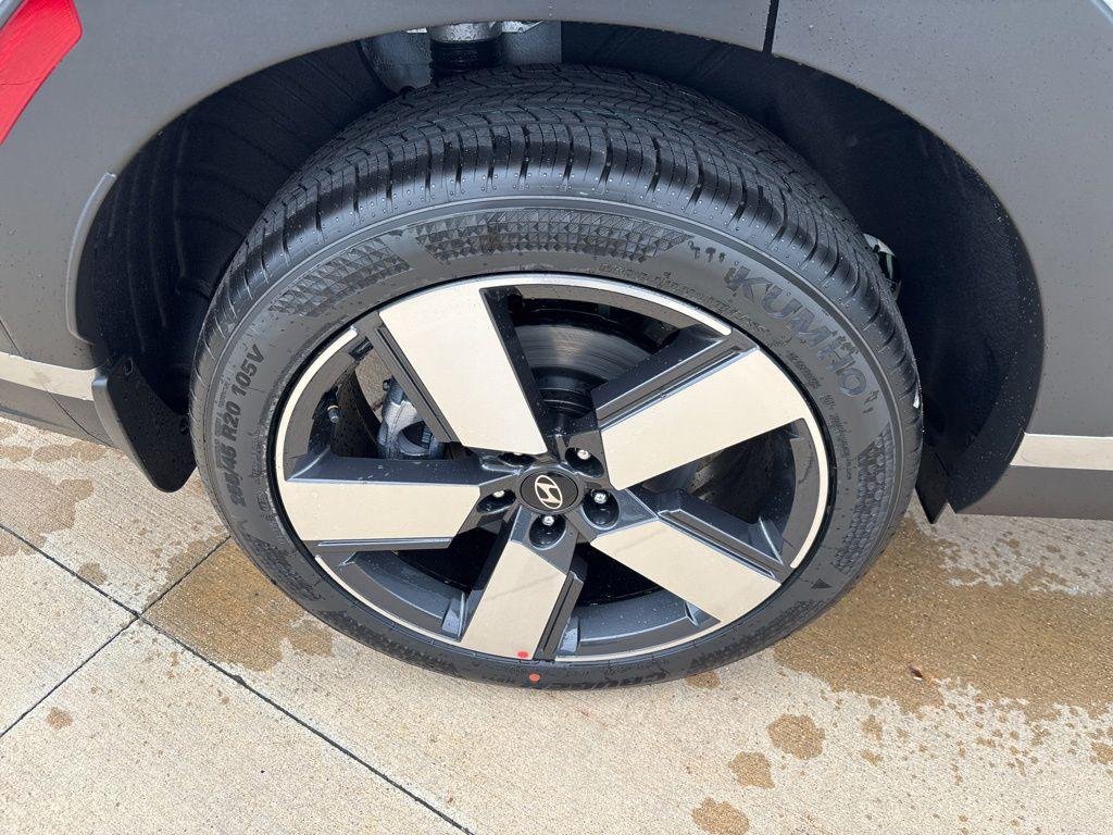 New 2026 White Hyundai Limited AWD image 11