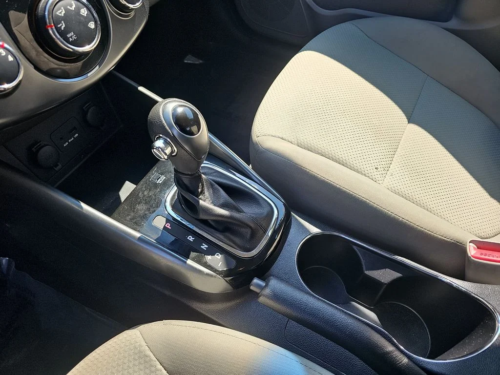 Used 2013 Black Kia EX image 20