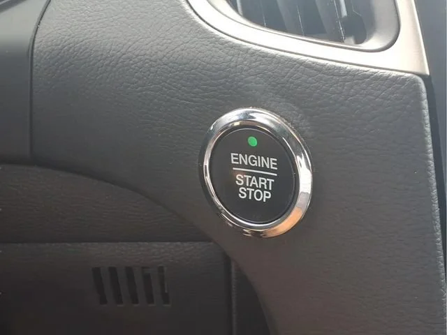 Used 2024  Ford SEL image 9