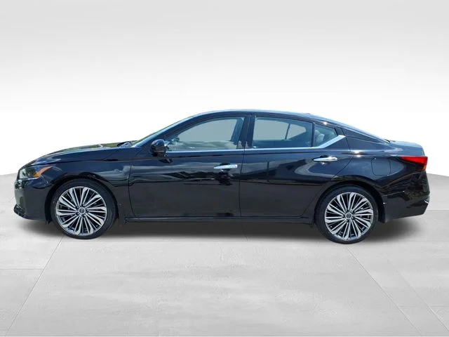 Used 2023 Black Nissan 2.5 SL image 10