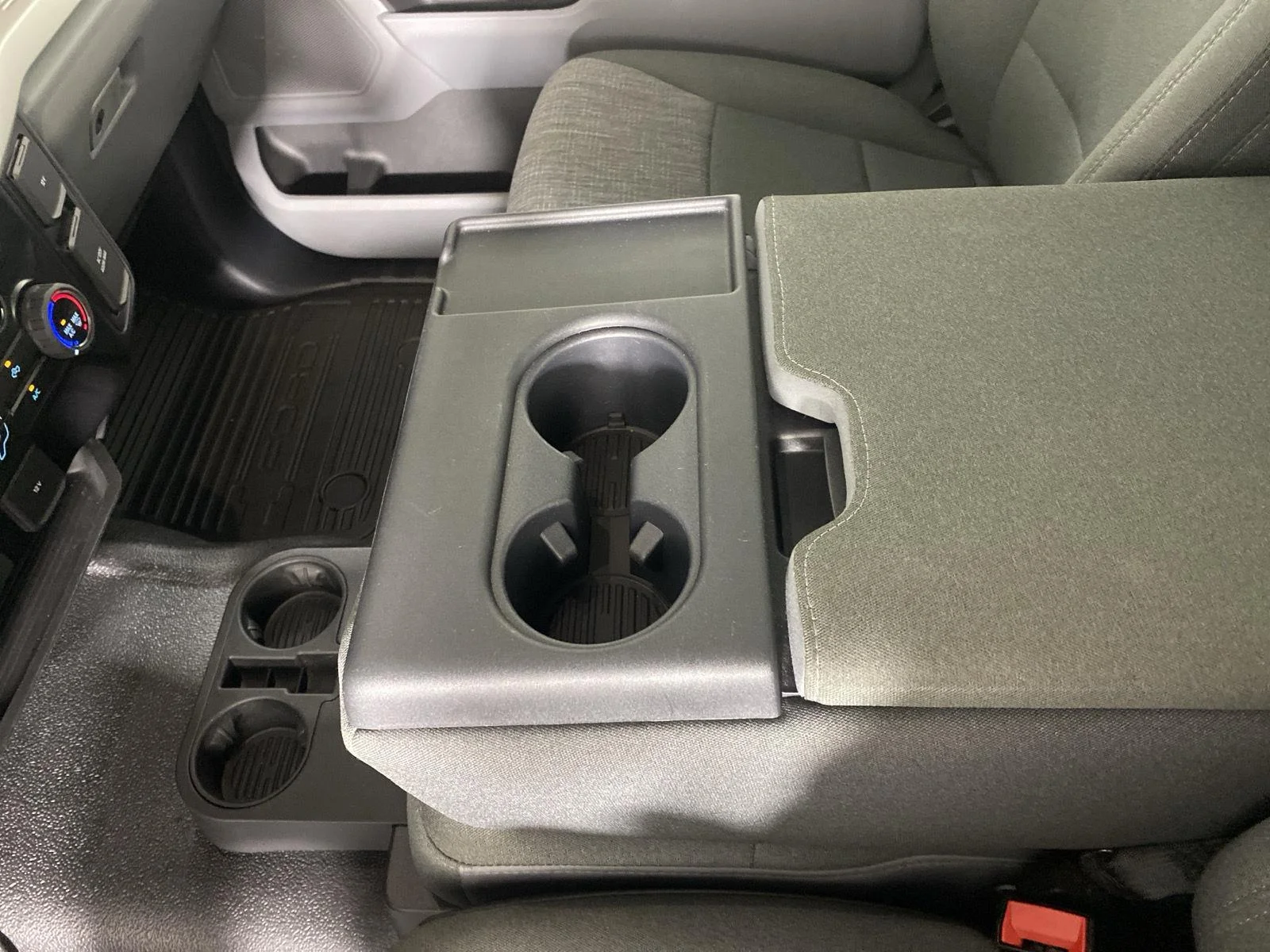Used 2025 Oxford White Ford XLT image 25