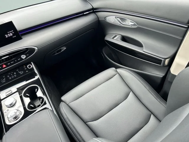 Used 2026 Silver Genesis 2.5T image 21