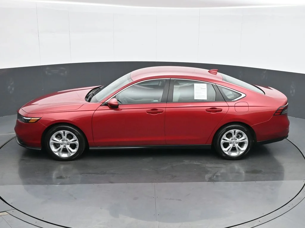 Used 2024  Honda LX image 18
