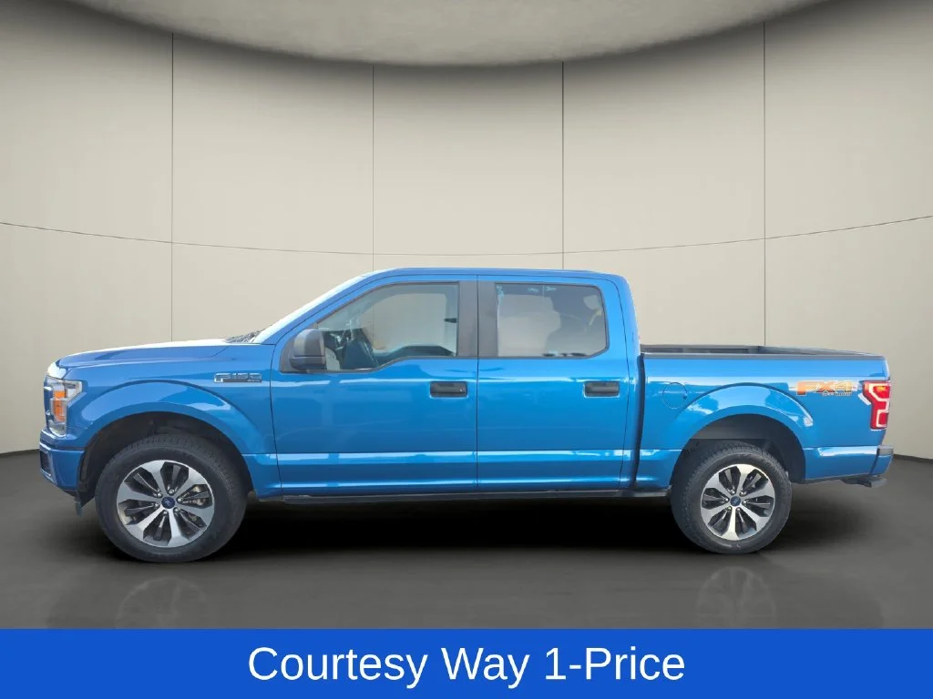 Used 2020 Blue Ford XL image 5
