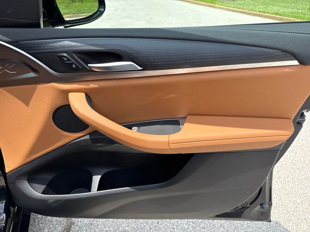 Used 2024 Black BMW M40i image 30