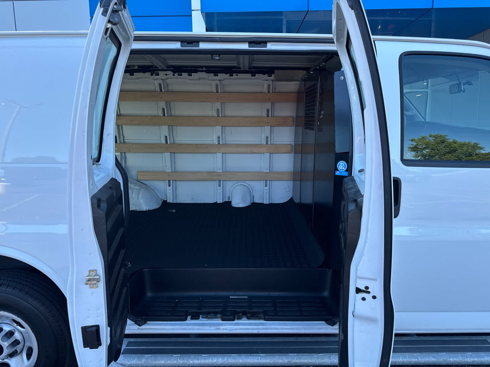 2024 GMC Savana Cargo Work Van - Photo 6