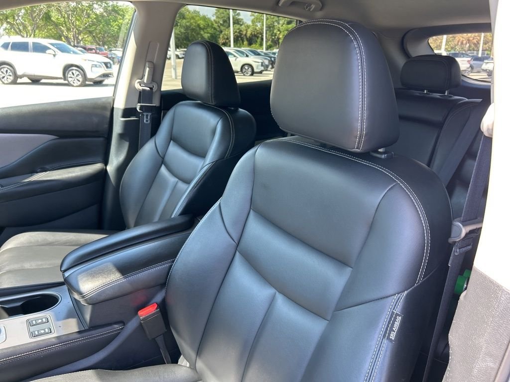 Used 2023 Gray Nissan SV image 22