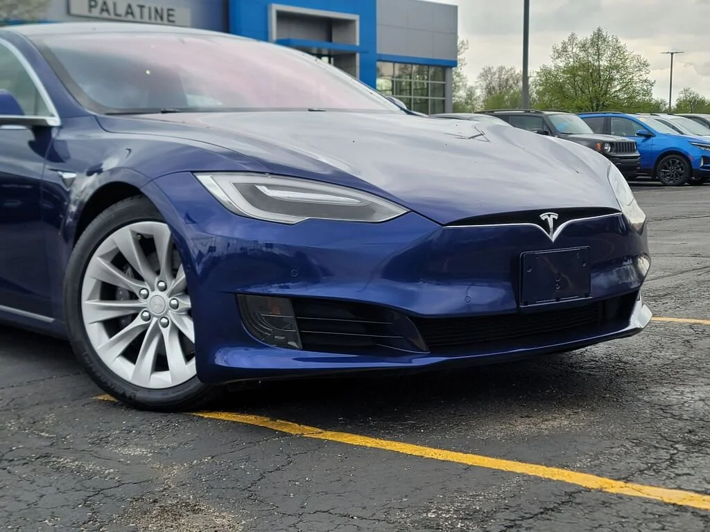 Used 2016 Tesla Model S 90D with VIN 5YJSA1E22GF167736 for sale in Palatine, IL