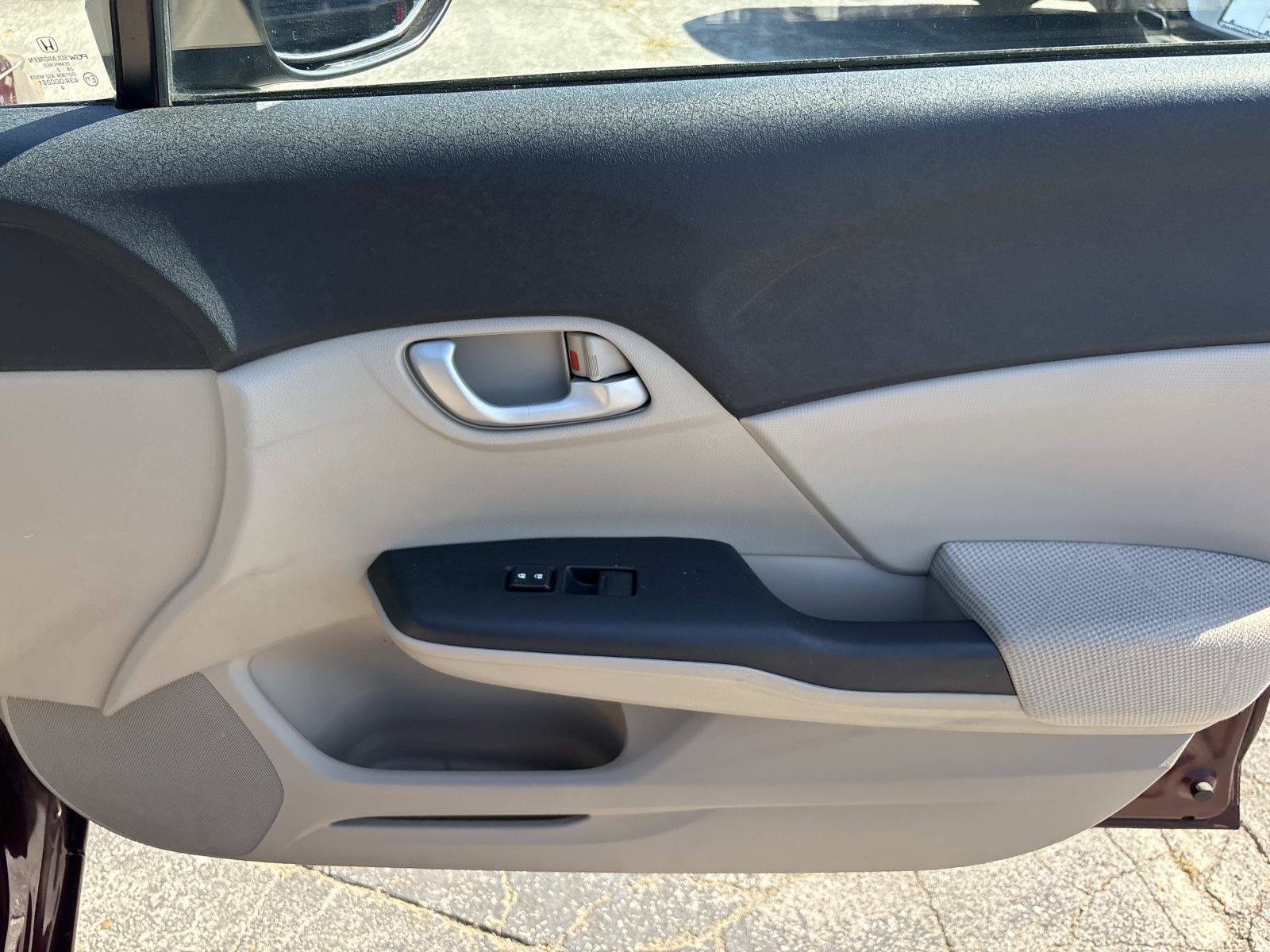 Used 2012  Honda LX image 20