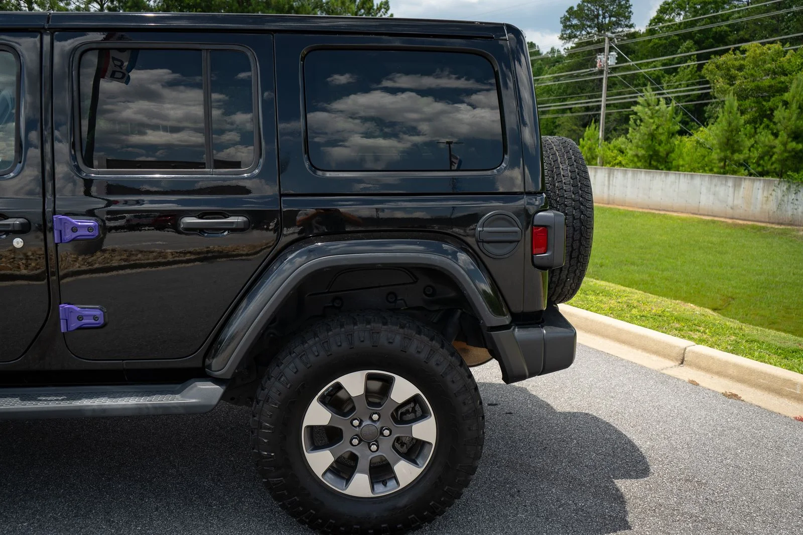 Used 2021 Black Clearcoat Jeep Unlimited Sahara image 6