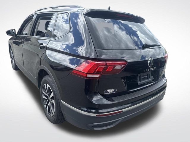 Used 2024 Deep Black Pearl Effect Volkswagen 2.0T S image 3