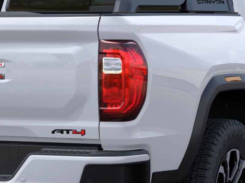 2025 GMC CANYON - Image 17
