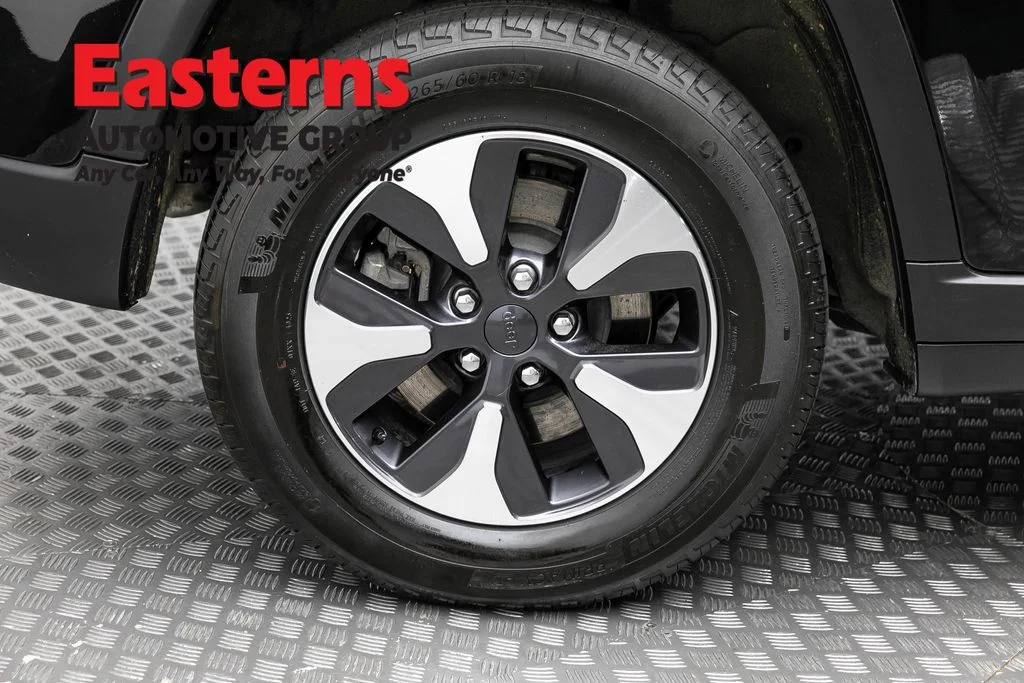 Used 2024 Black Jeep 4xe image 33