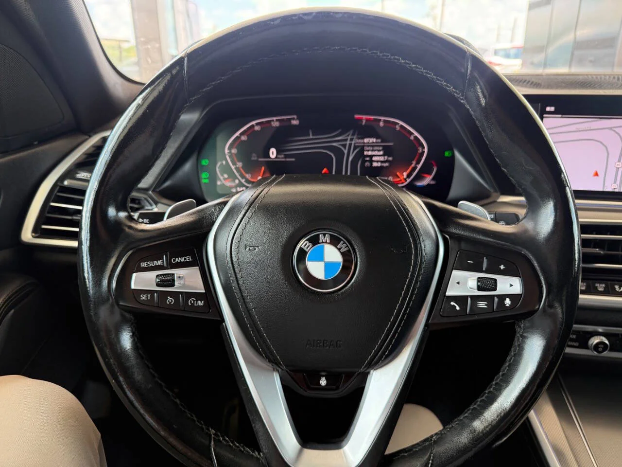 Used 2019 Black BMW xDrive40i AWD 4dr Sports Activity Vehicle image 16