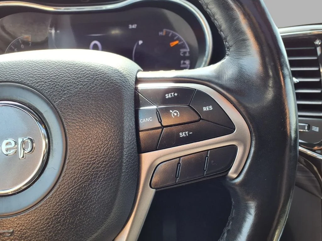 Certified Used 2021 Black Jeep Laredo X image 14
