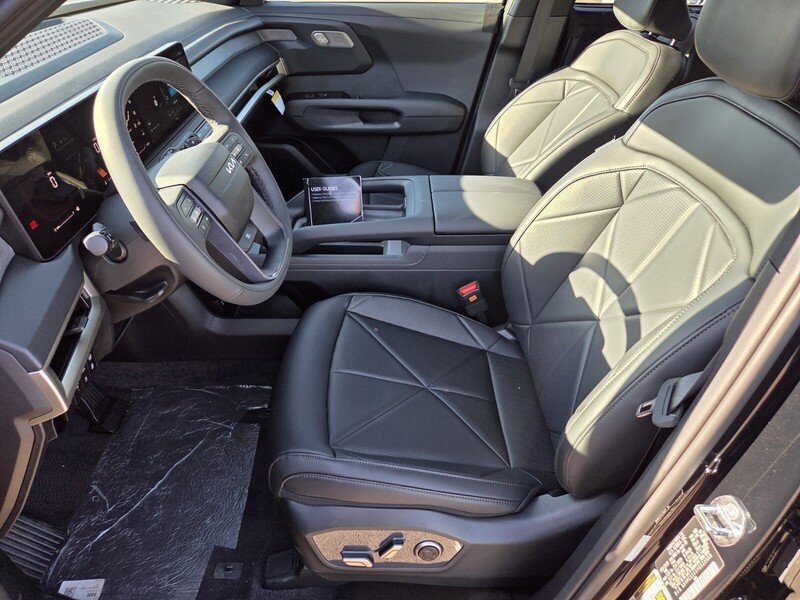 New 2027 Ebony Black Kia EX image 6
