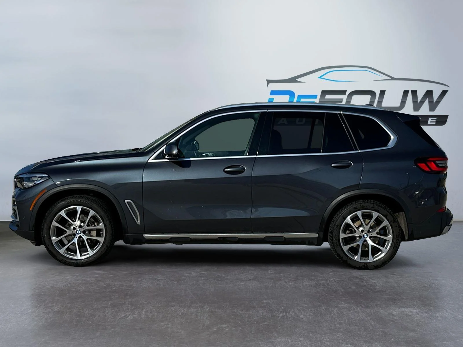 Used 2021 Arctic Grey Metallic BMW xDrive40i image 6