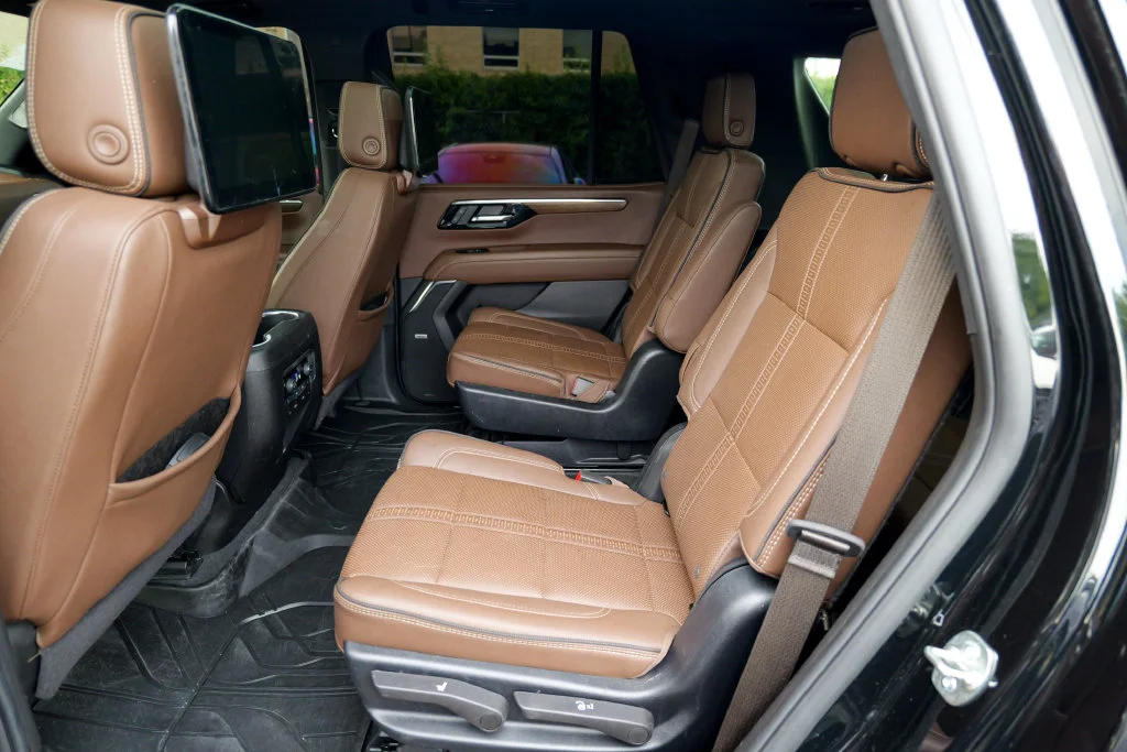 Used 2025 Black Chevrolet High Country image 27