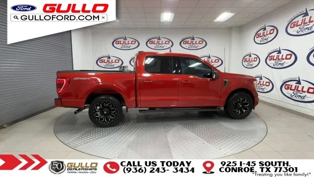 Certified Used 2023 Hot Pepper Red Metallic Tinted Clearcoat Ford XLT image 9