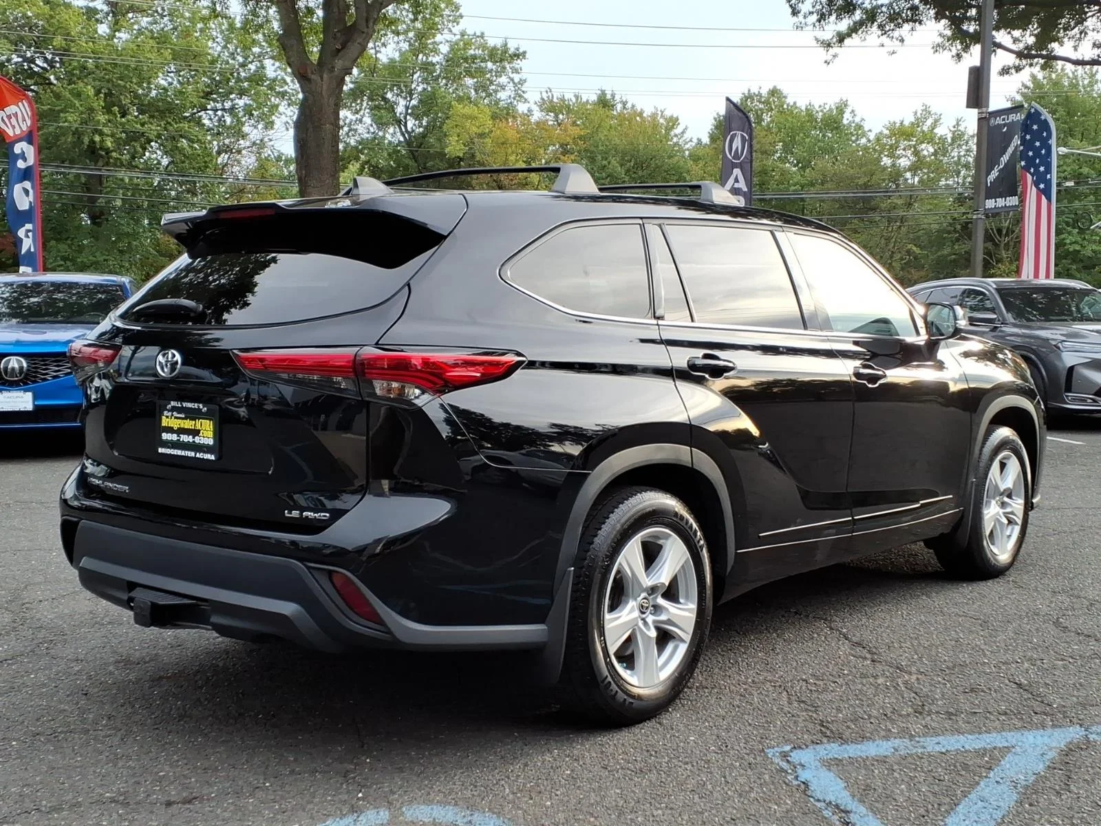 Used 2022 Midnight Black Metallic Toyota LE image 6