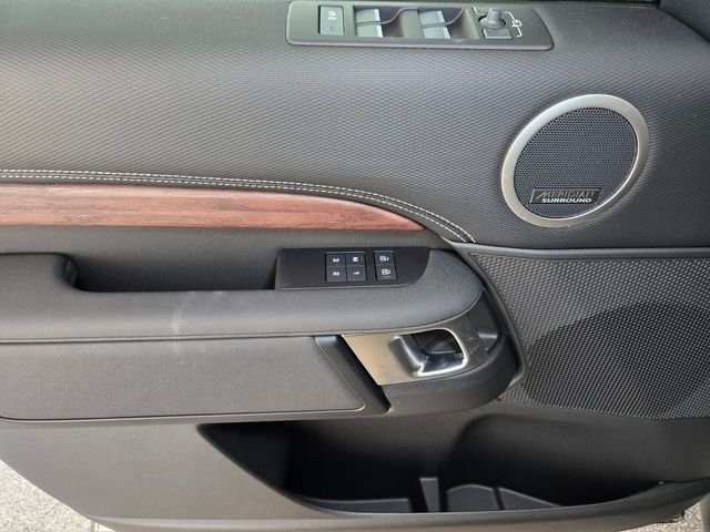 2025 Land Rover Discovery Dynamic SE - Photo 20