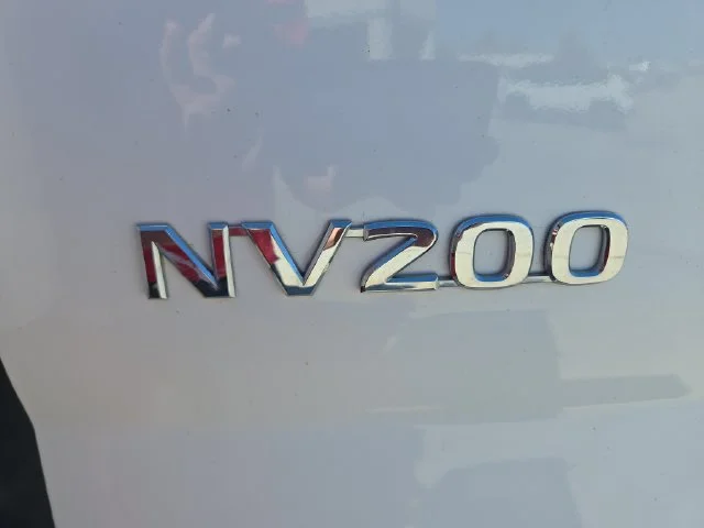 Used 2020 White Nissan SV image 37