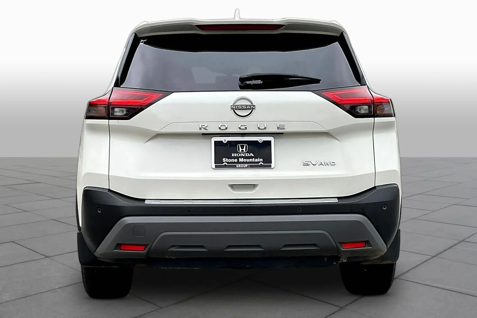 Used 2023 Pearl White Tricoat Nissan SV image 5