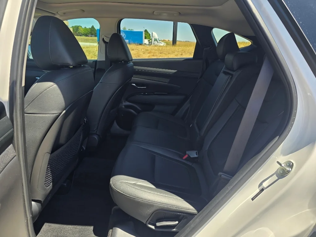Used 2025 Serenity White Pearl Hyundai Limited image 12