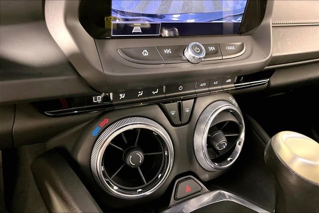 Used 2022 Black Chevrolet 1LT image 12